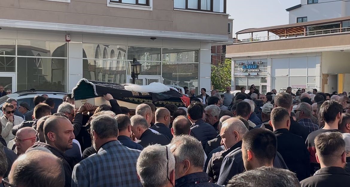 Cinayet kurbanı avukat Hatice Kocaefe duvağıyla son yolculuğuna uğurlandı
