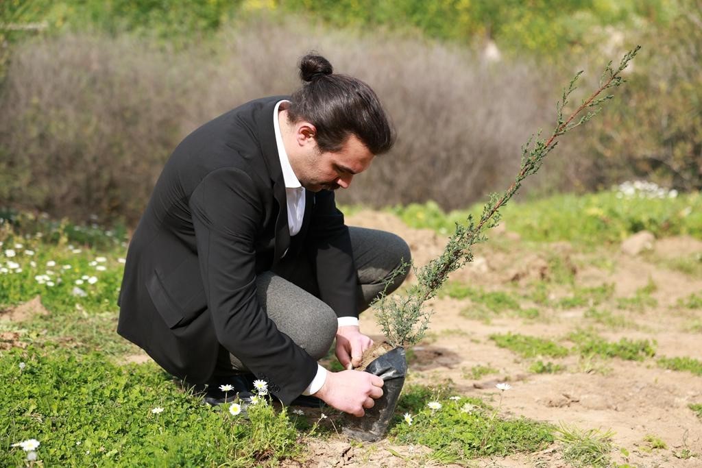 Cinayete kurban giden kadınlar anısına fidan dikildi
