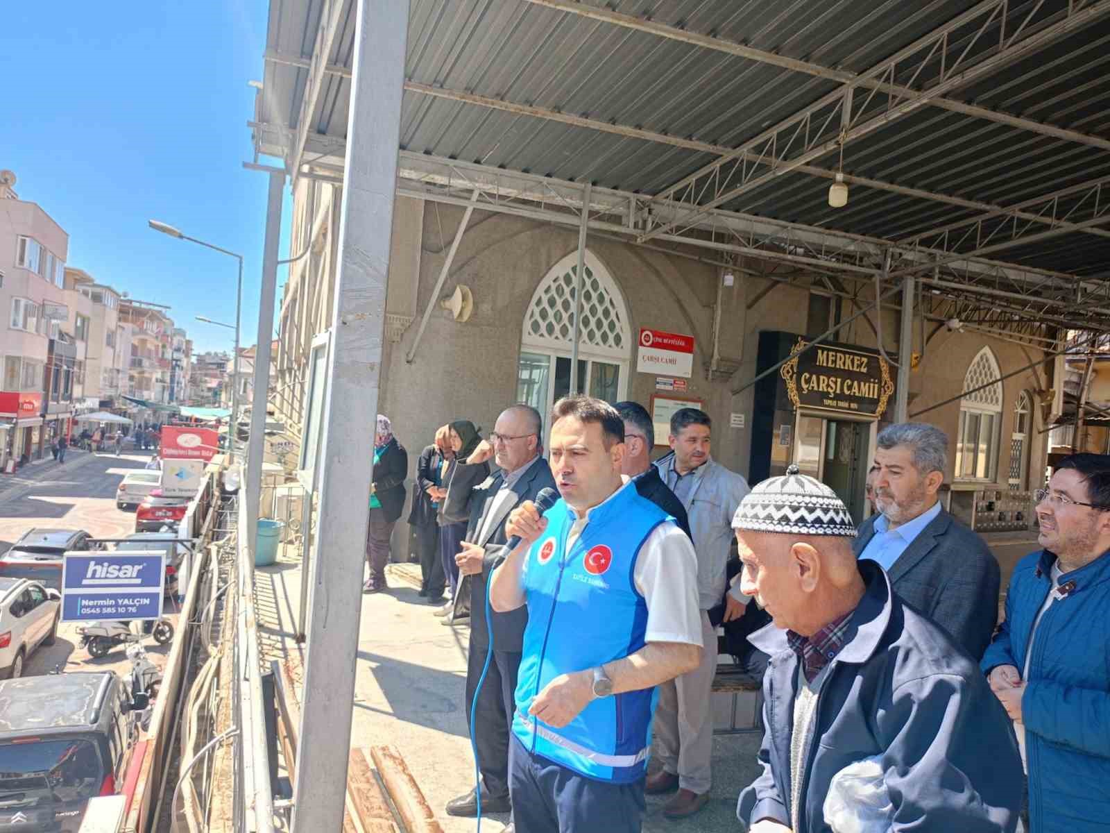 Çine’de hacı adayları dualarla uğurlandı
