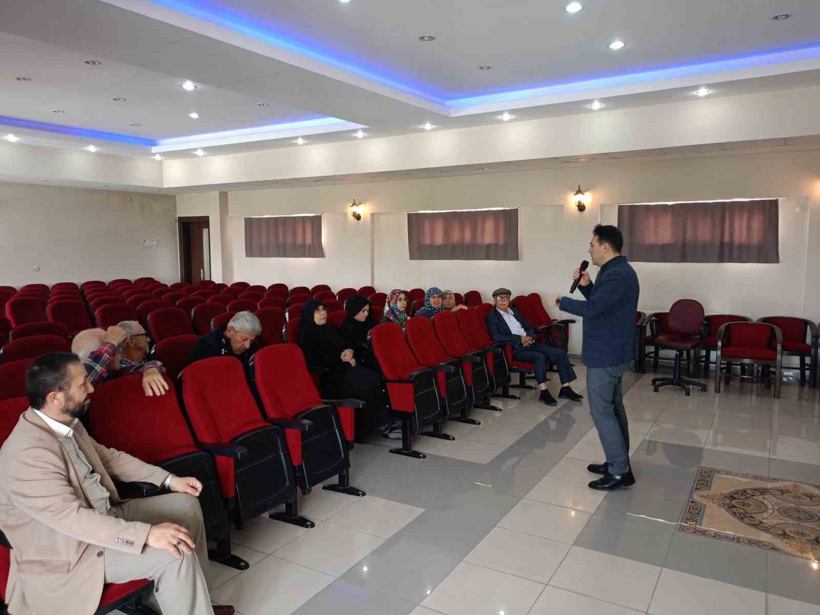 Çine’de hacı adaylarına yönelik bilgilendirme semineri
