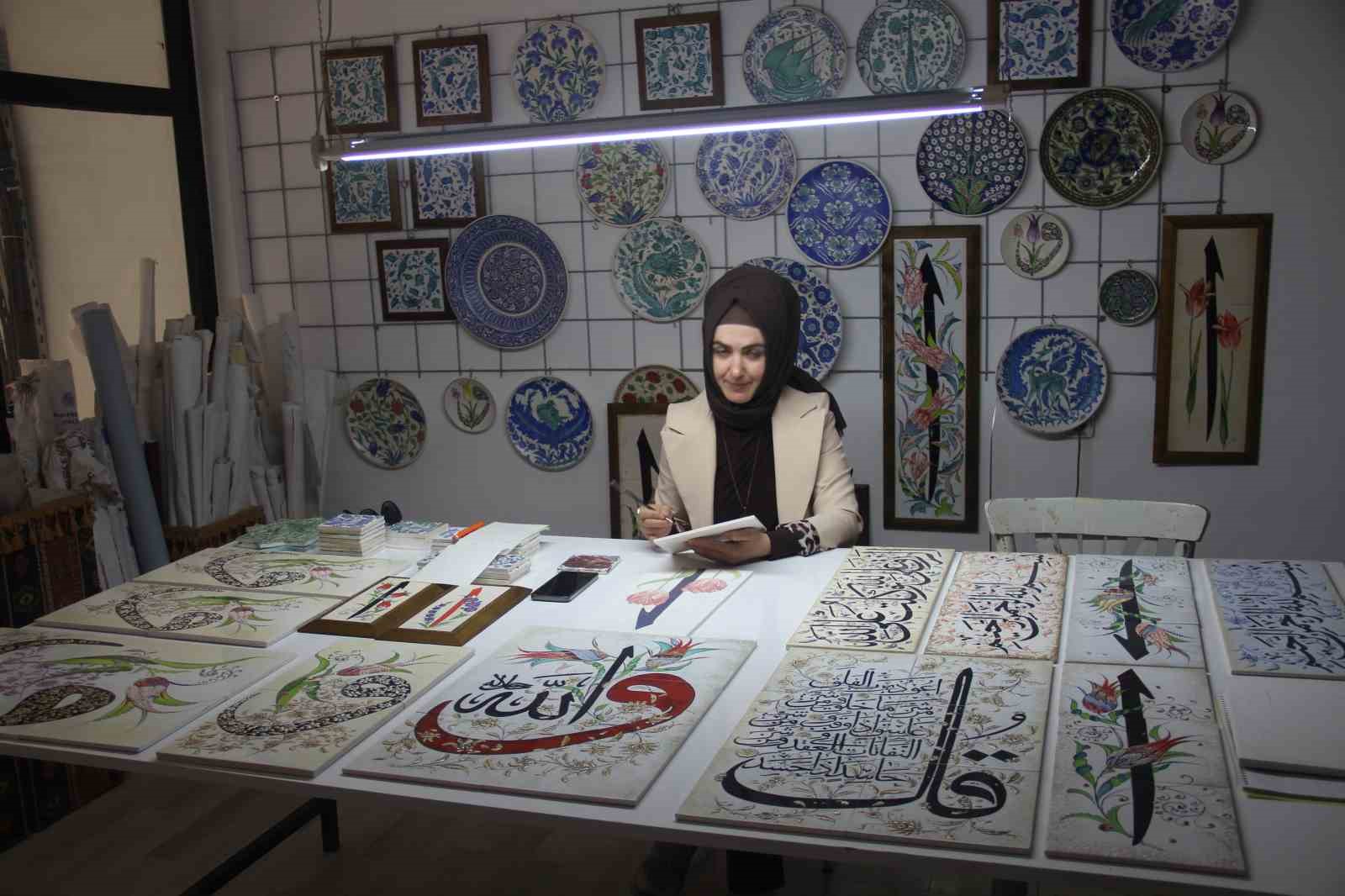 Çini sanatçısı Özlem Aşar: "Vav ile Elif’in aşkını eserlerime yansıtıyorum"
