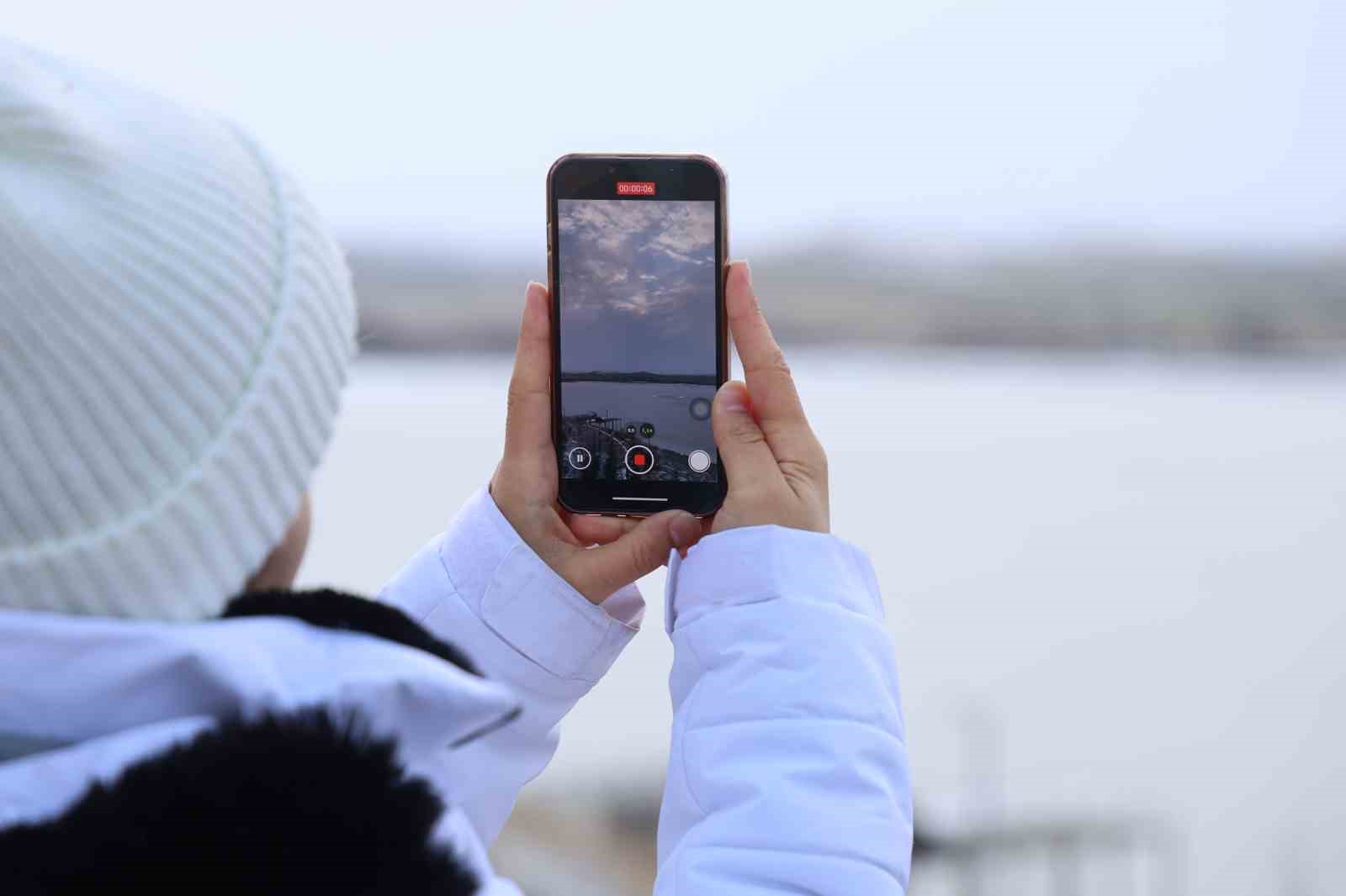 Cip Baraj Gölü buz tuttu
