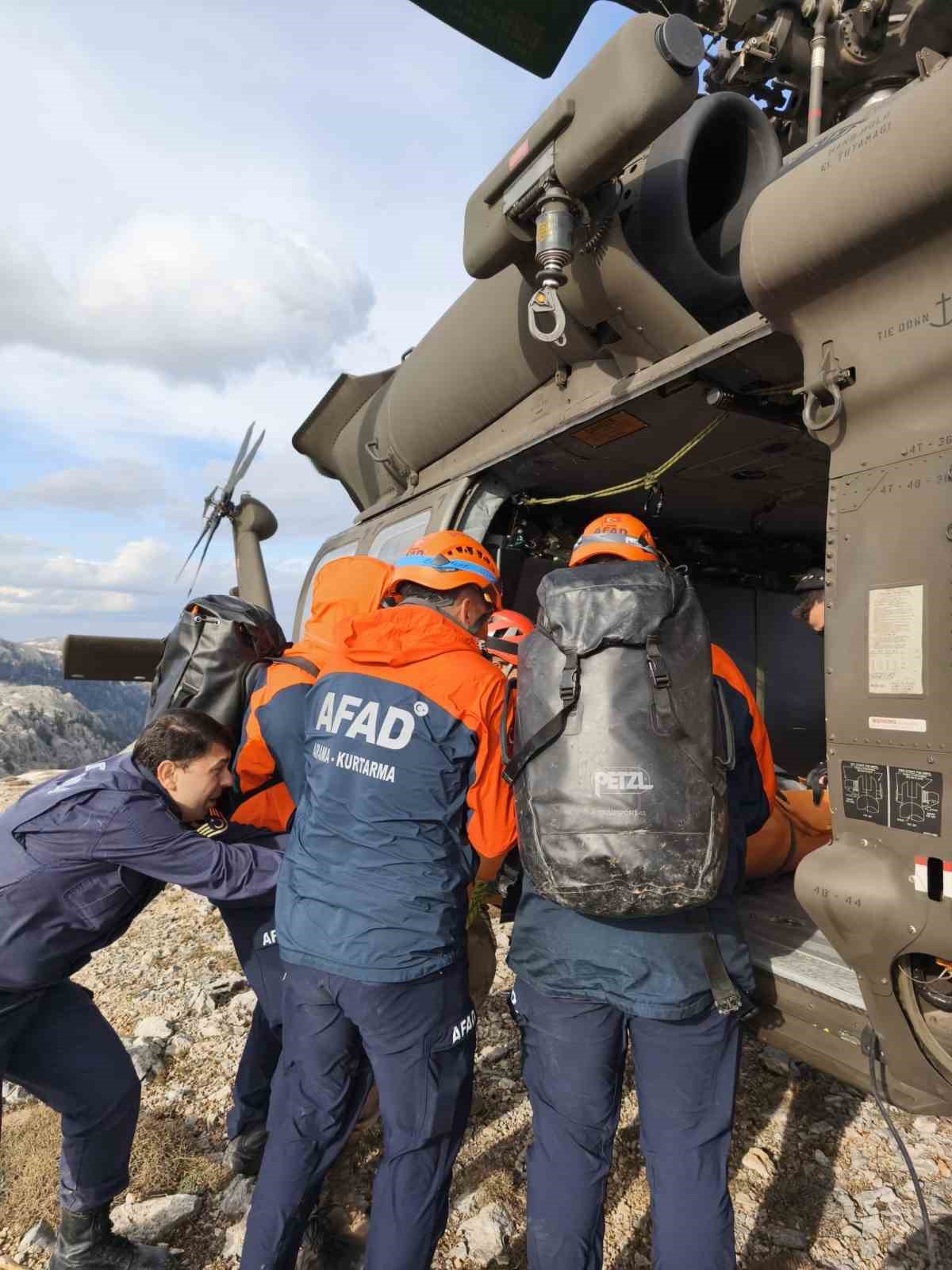 Çiriş bitkisi toplamak için gittiği dağlık alanda hayatını kaybetti
