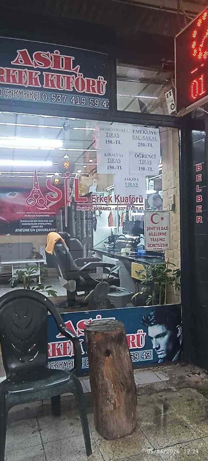 Çivrilli berberden dayanışma örneği
