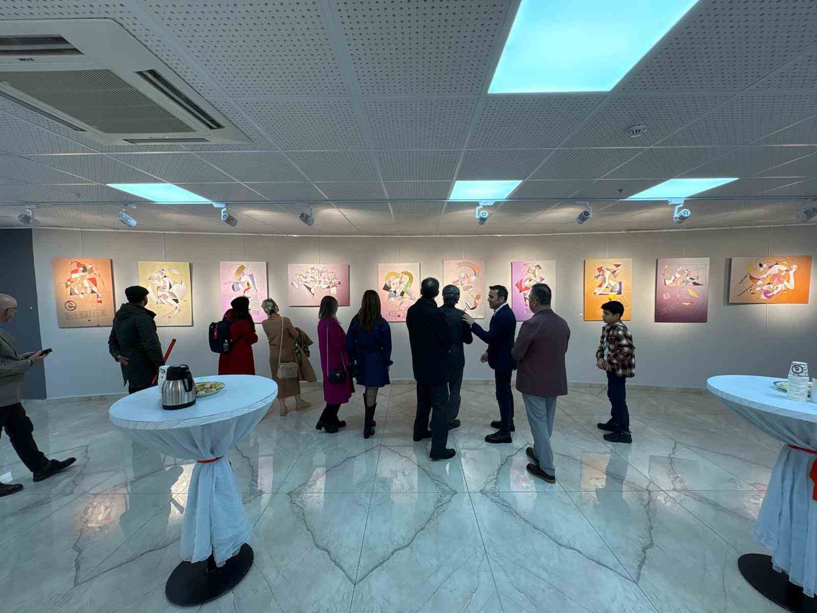 Çizgiyle anlatılan ‘kadın’ teması sanatseverlerle buluştu
