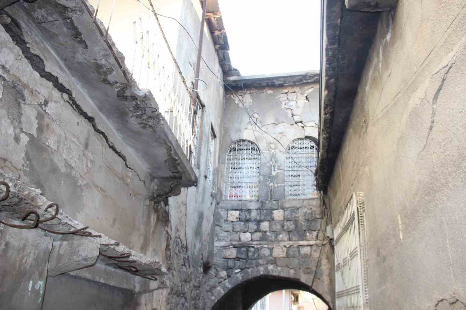 Cizre’de 200 yıllık tarihi kemerli ev yıkılma tehlikesiyle karşı karşıya
