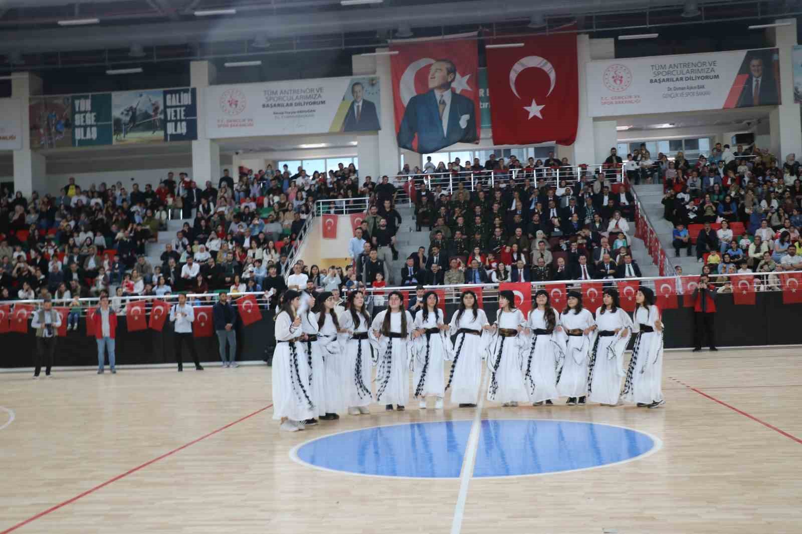 Cizre’de 23 Nisan kutlamaları
