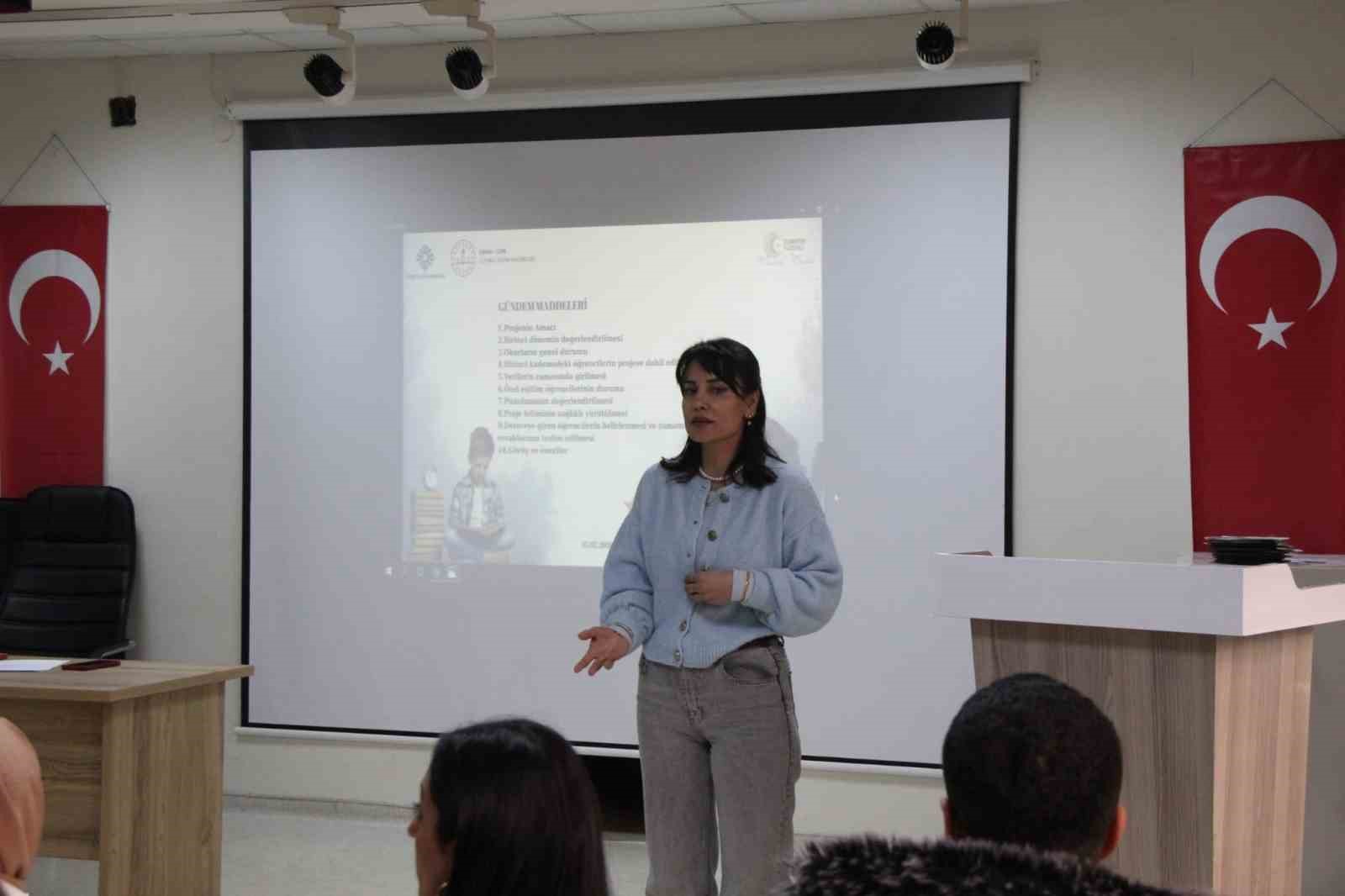 Cizre’de 7’den 70’e Okuyan Cizre Projesi süreç izleme ve değerlendirme toplantısı
