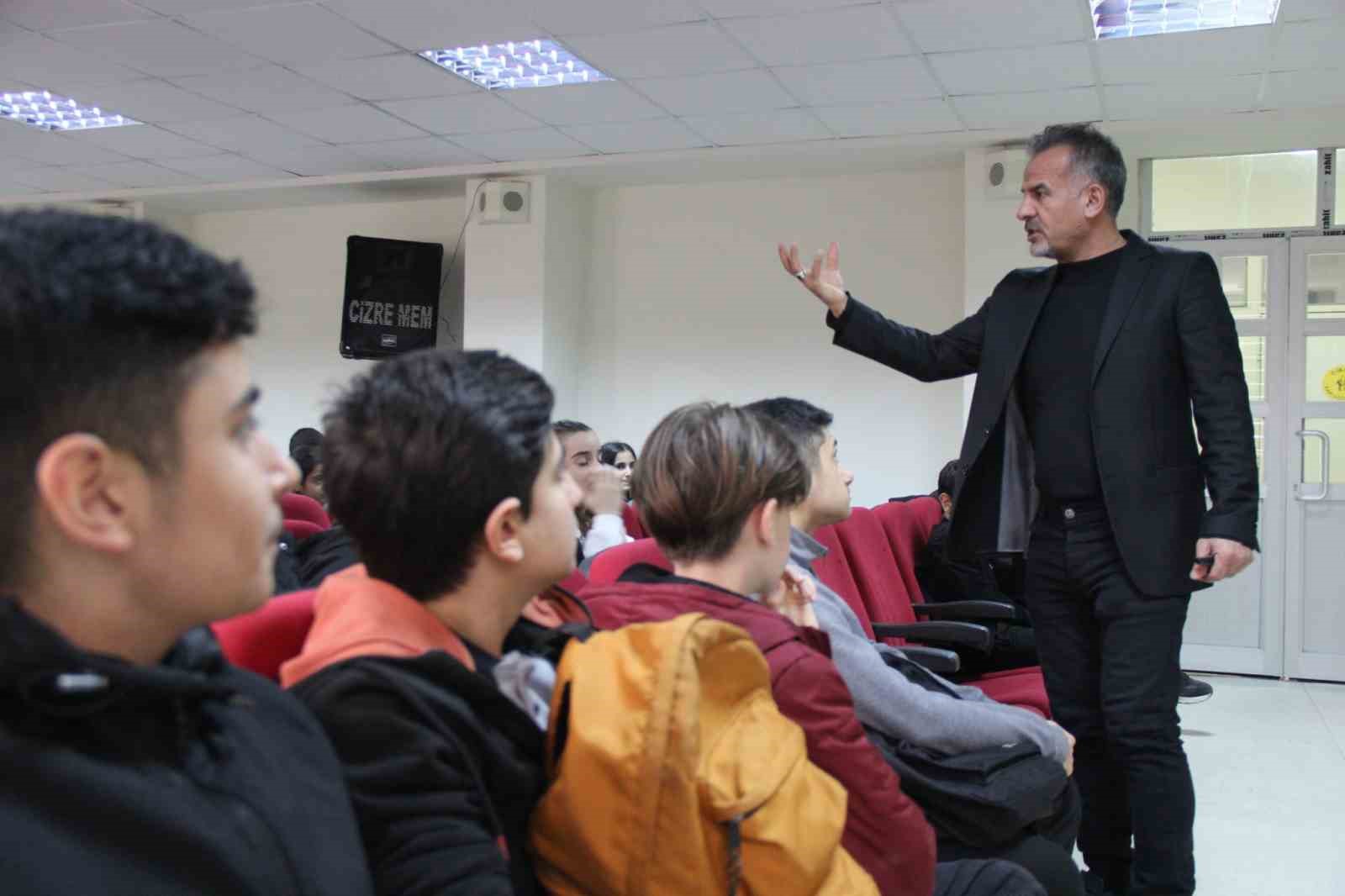 Cizre’de LGS adaylarına ’şafak’ desteği
