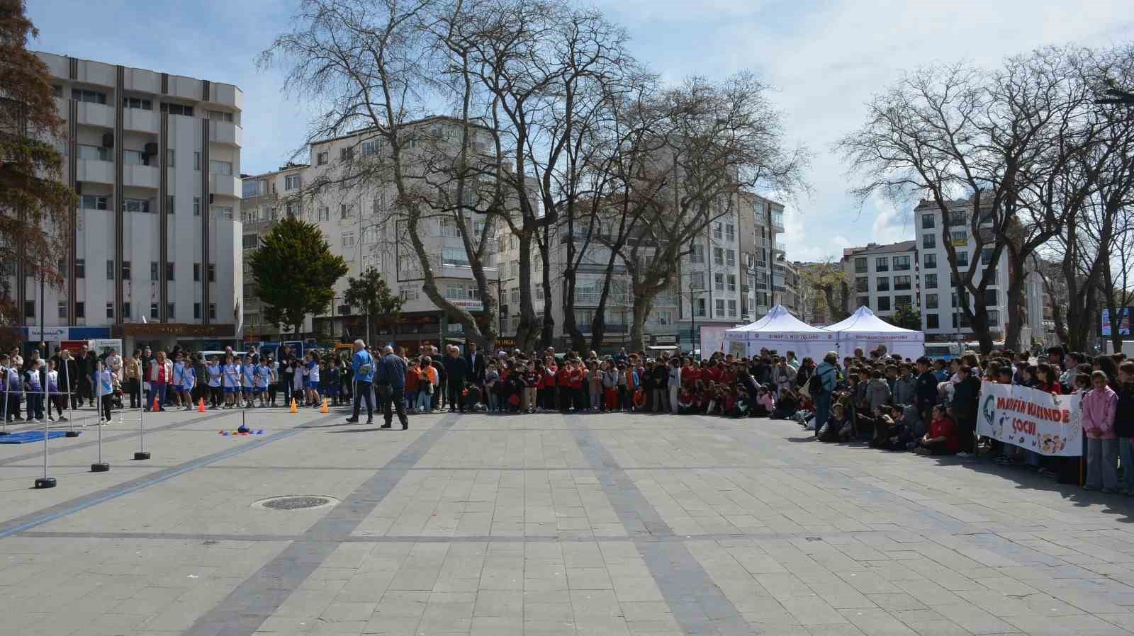 Çocuk şenliği Sinop’ta renkli görüntülere sahne oldu
