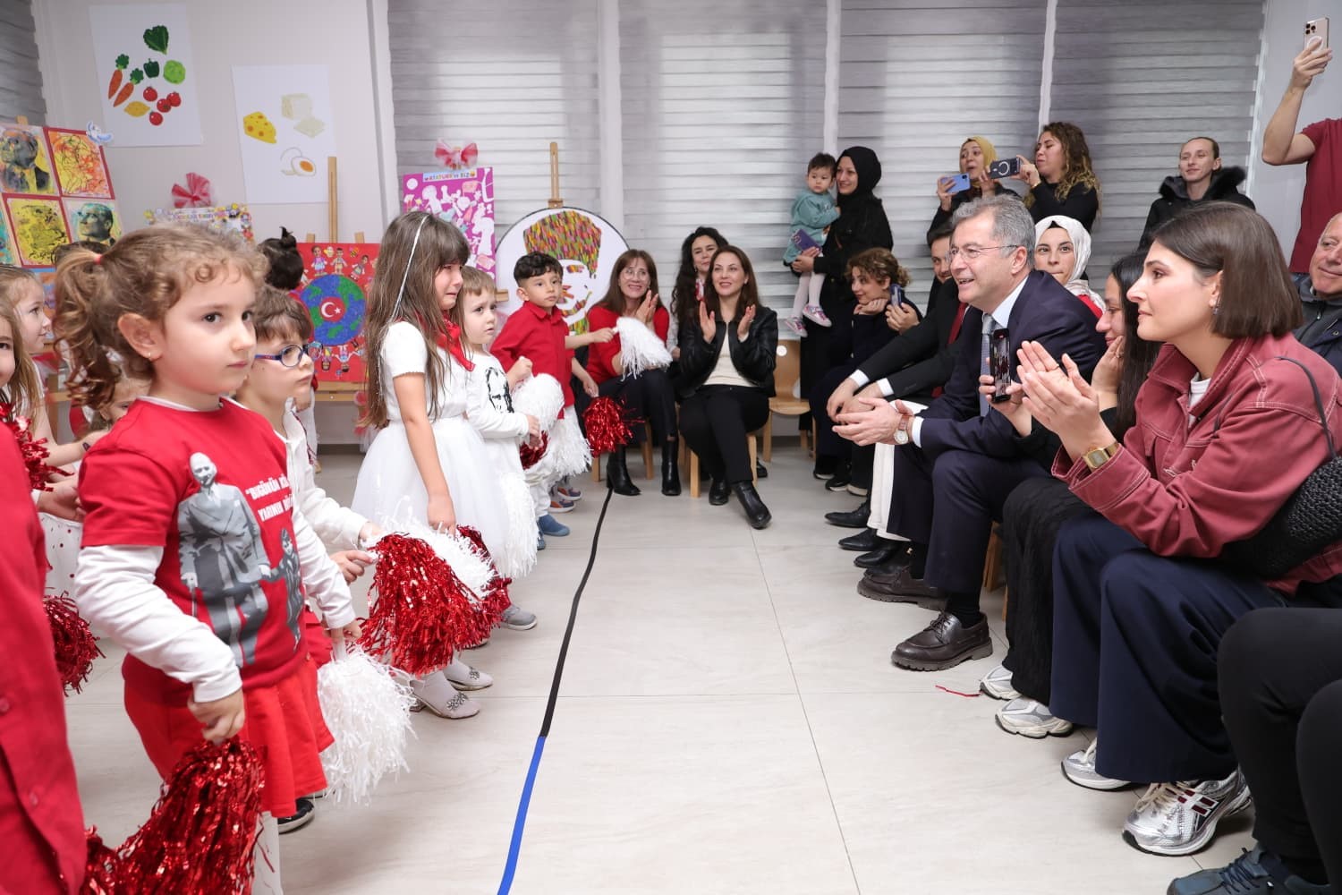 Çocuklar 23 Nisan’ı Osmangazi’de coşkuyla kutladı
