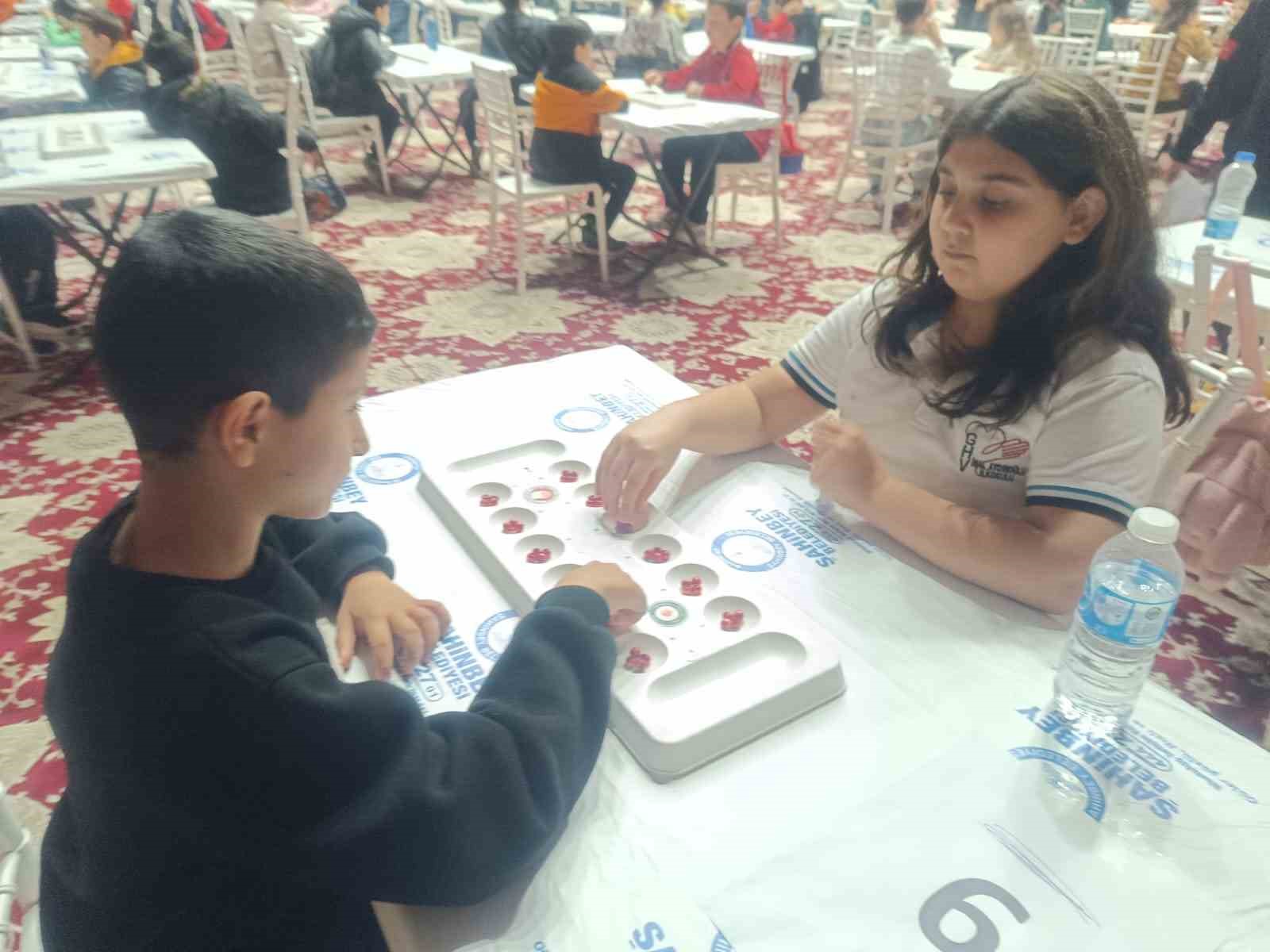 Çocuklar 23 Nisan’ı Şahinbey’de kutladı
