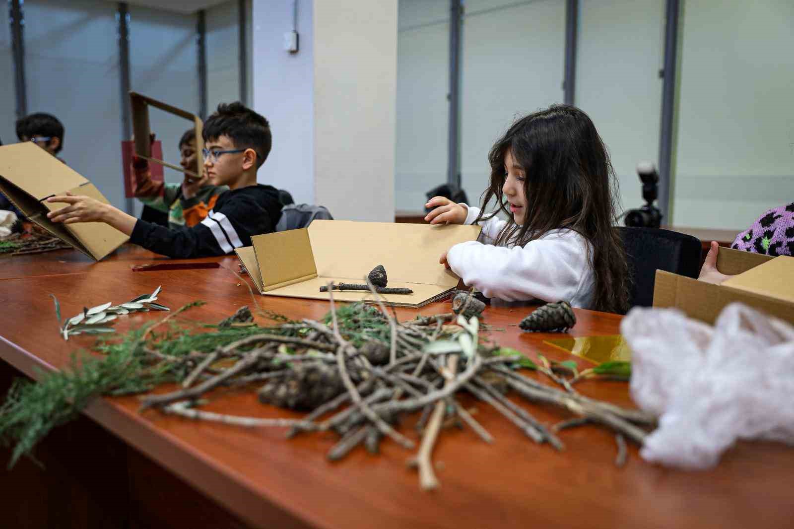 Çocuklar bir günlüğüne mimar oldu
