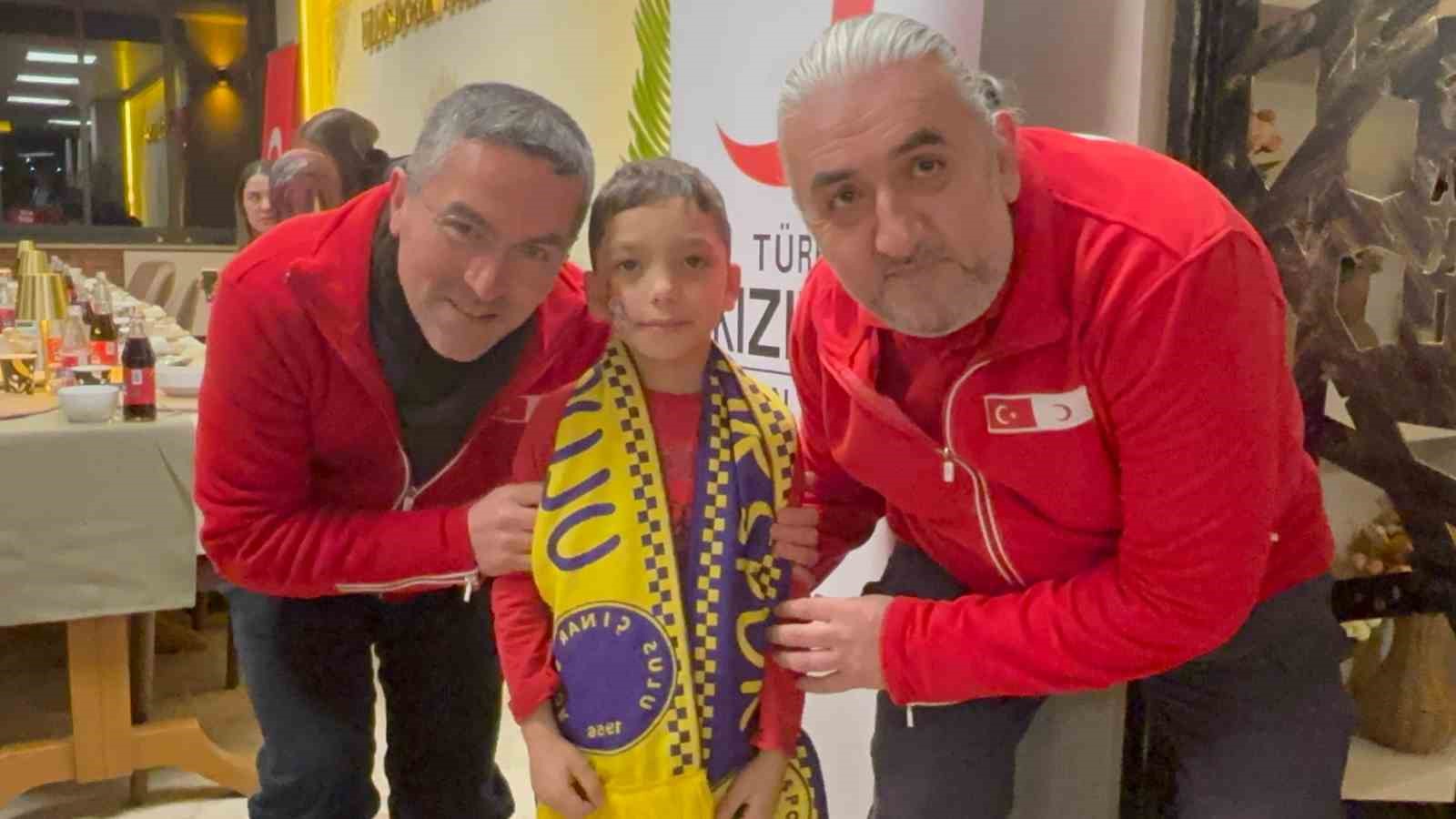 Çocuklar ile protokol iftar sofrasında buluştu
