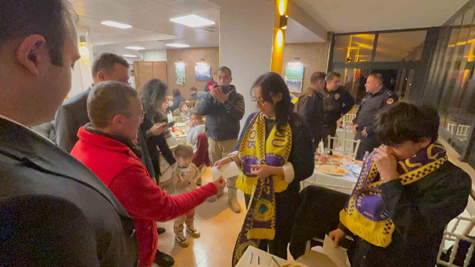 Çocuklar ile protokol iftar sofrasında buluştu
