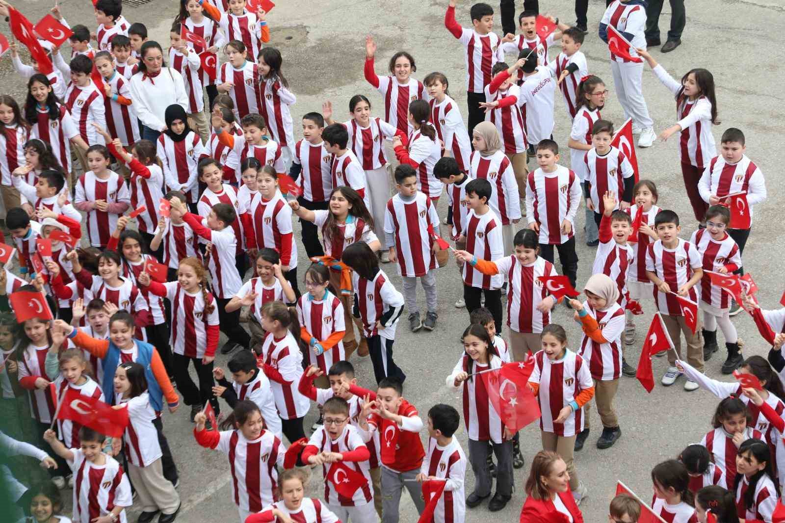 Çocuklar İnegölspor formasıyla buluşuyor
