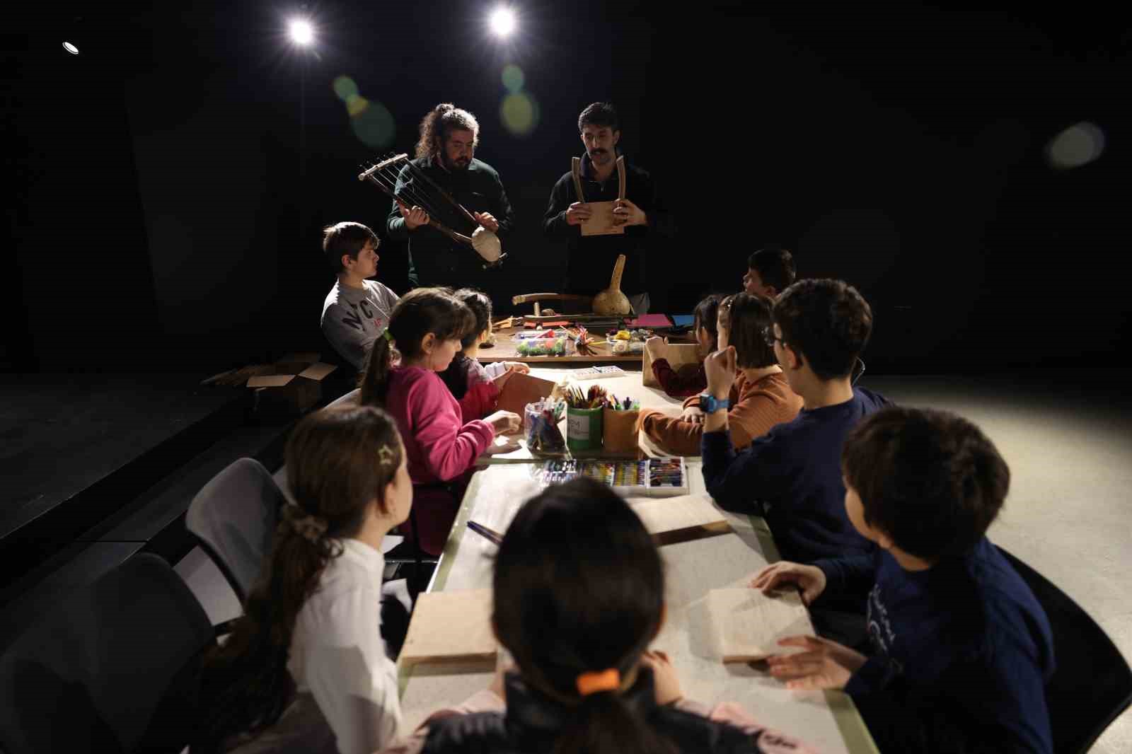 Çocuklar Nilüfer’de hayallerindeki liri tasarladı
