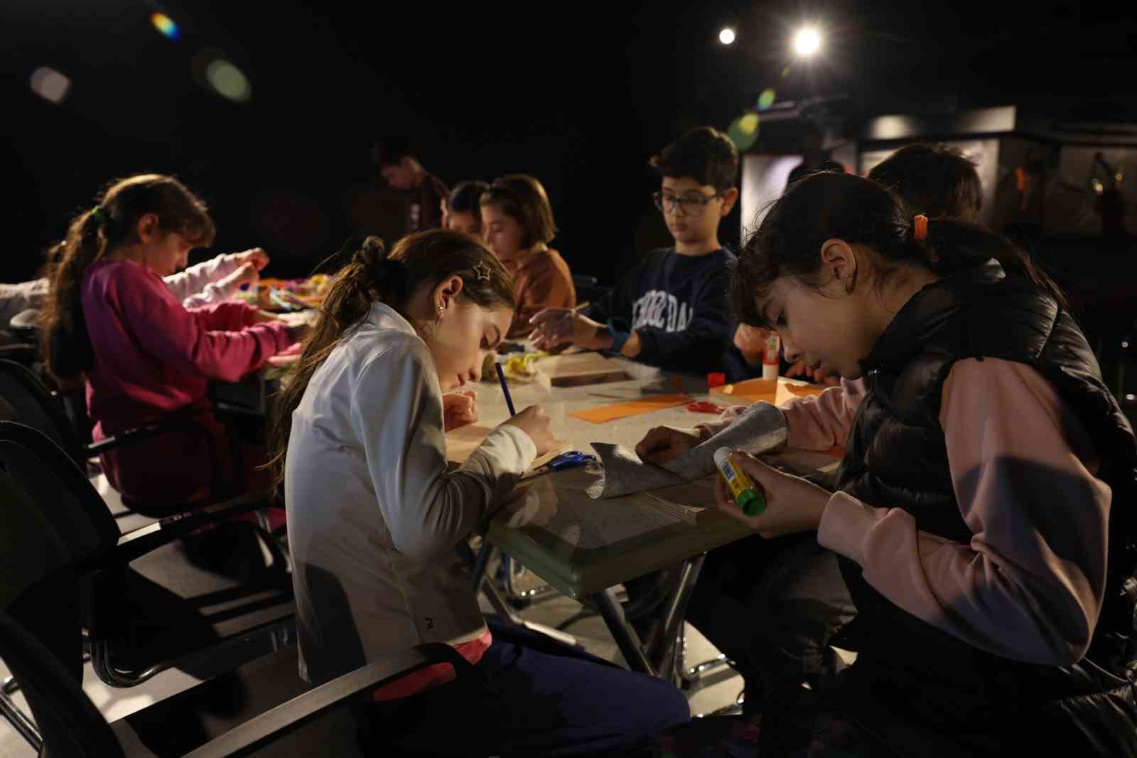 Çocuklar Nilüfer’de hayallerindeki liri tasarladı
