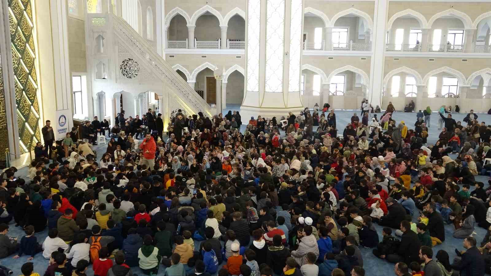Çocuklar Şahinbey Belediyesi’nin cami etkinliğinde buluştu
