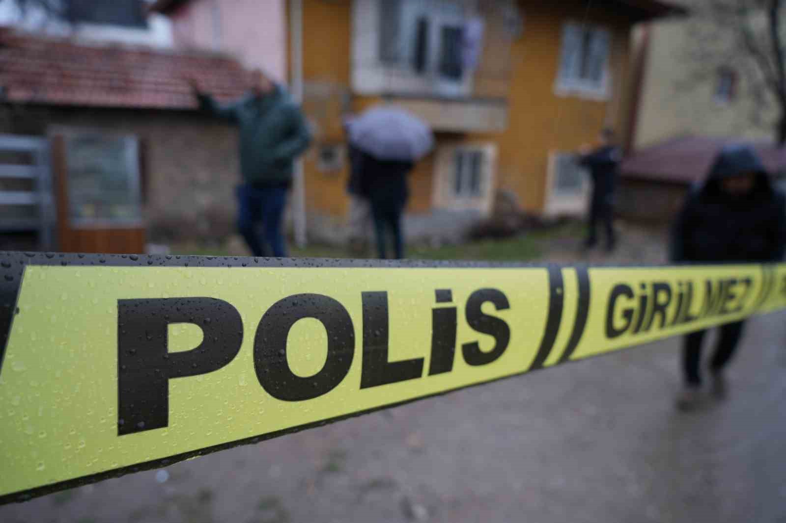 Çocukların oynadığı cisimler mühimmat çıktı: 11 adet top mermisi muhafaza altına alındı
