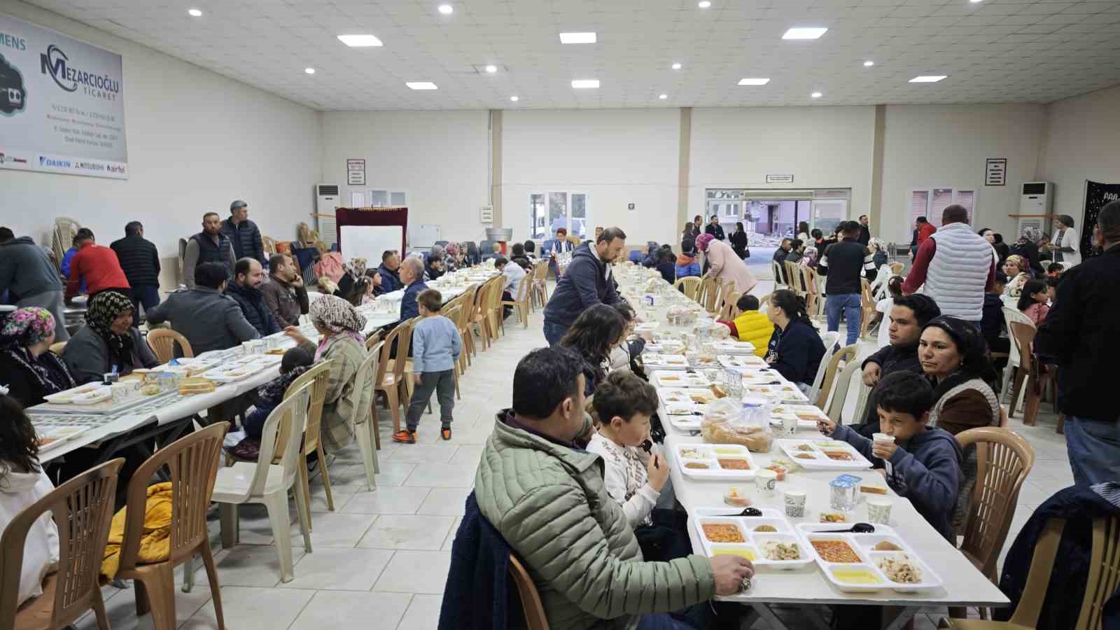 Çocukların Ramazan gösterileri iftar sofrasına renk kattı
