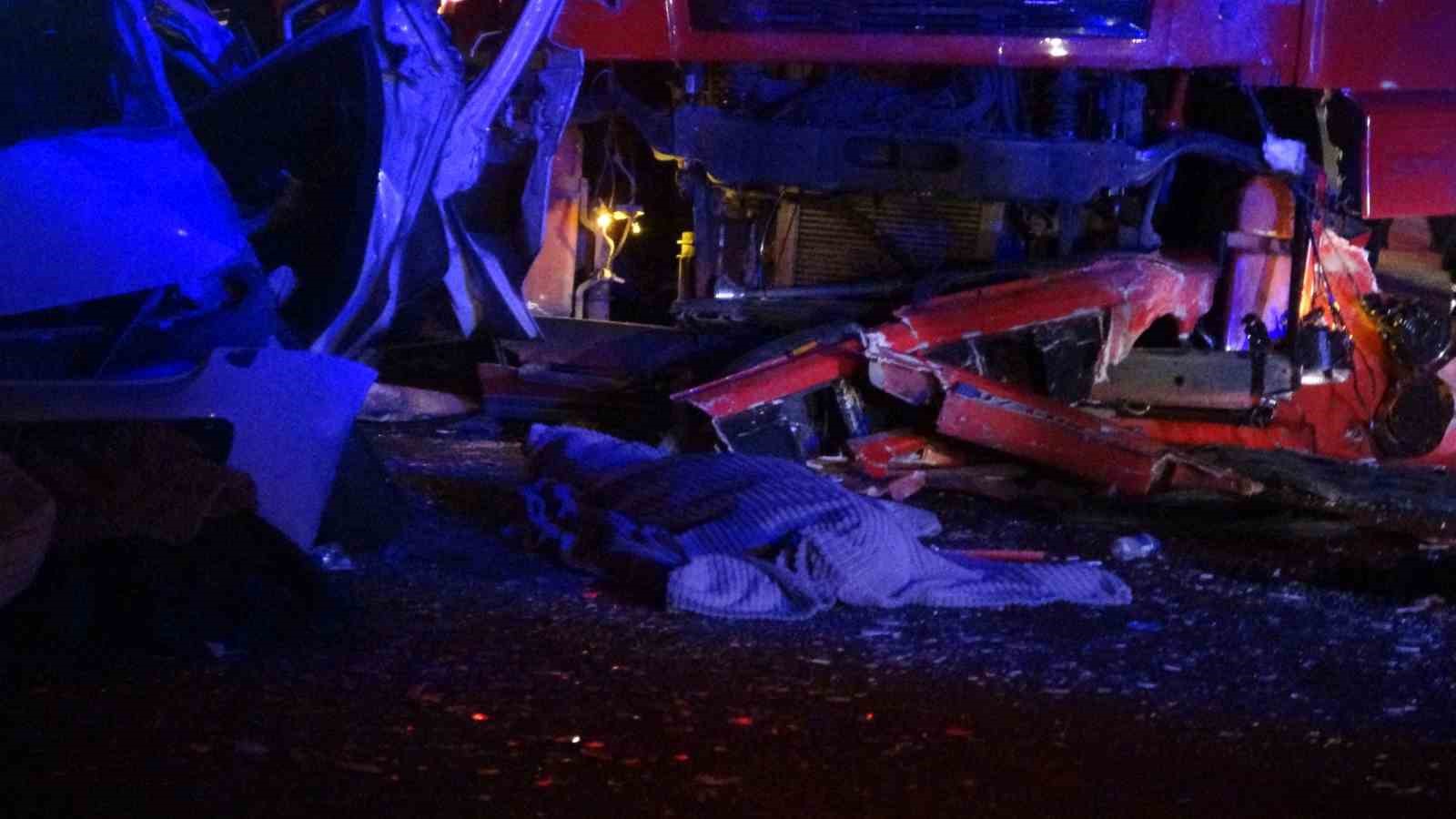 Çocuklarını korumaya çalışırken kazada hayatını kaybeden annenin cenazesi Batman’a gönderildi
