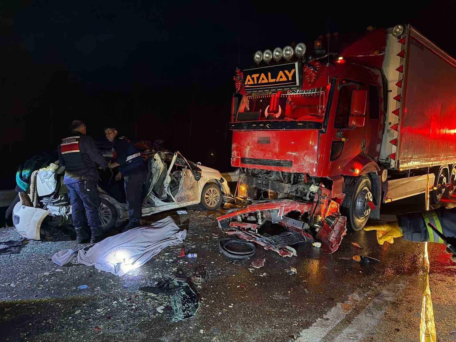 Çocuklarını korumaya çalışırken kazada hayatını kaybeden annenin cenazesi Batman’a gönderildi
