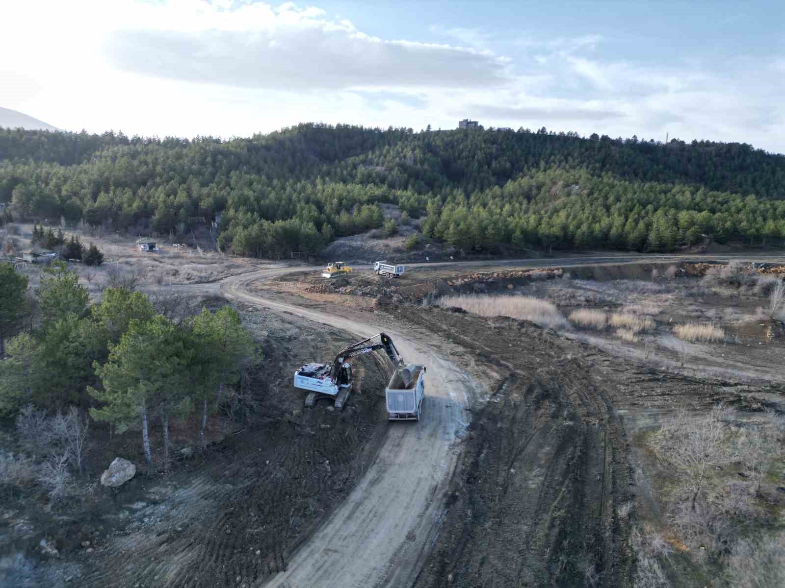 Çomar Barajı’nın çehresi değişmeye devam ediyor

