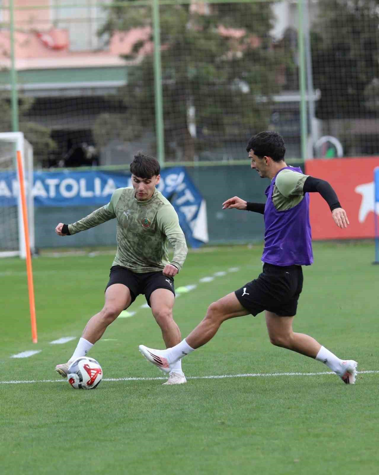 Corendon Alanyaspor, Gaziantep FK maçı hazırlıklarını sürdürdü
