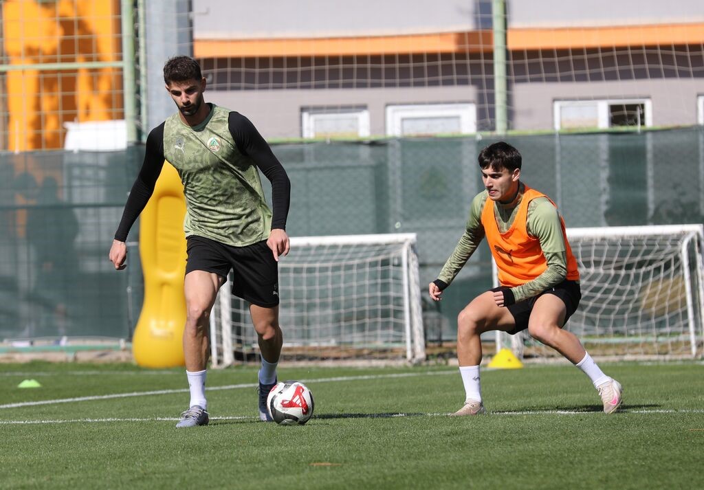 Corendon Alanyaspor, Göztepe maçı hazırlıklarını tamamladı
