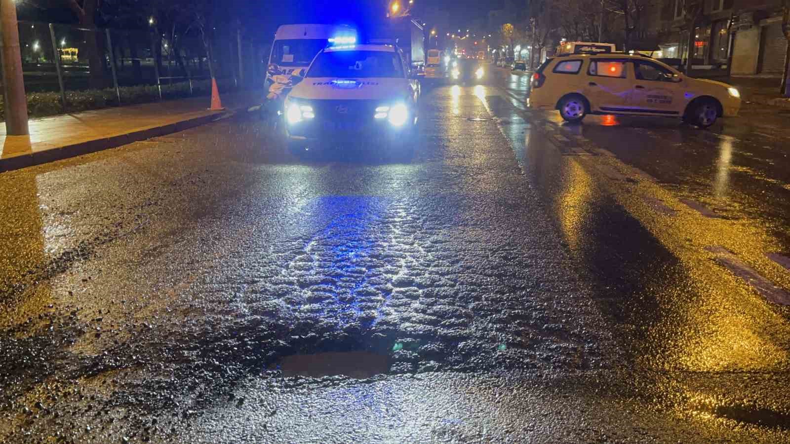 Çorlu’da çukura dalan motosikletli yaralandı
