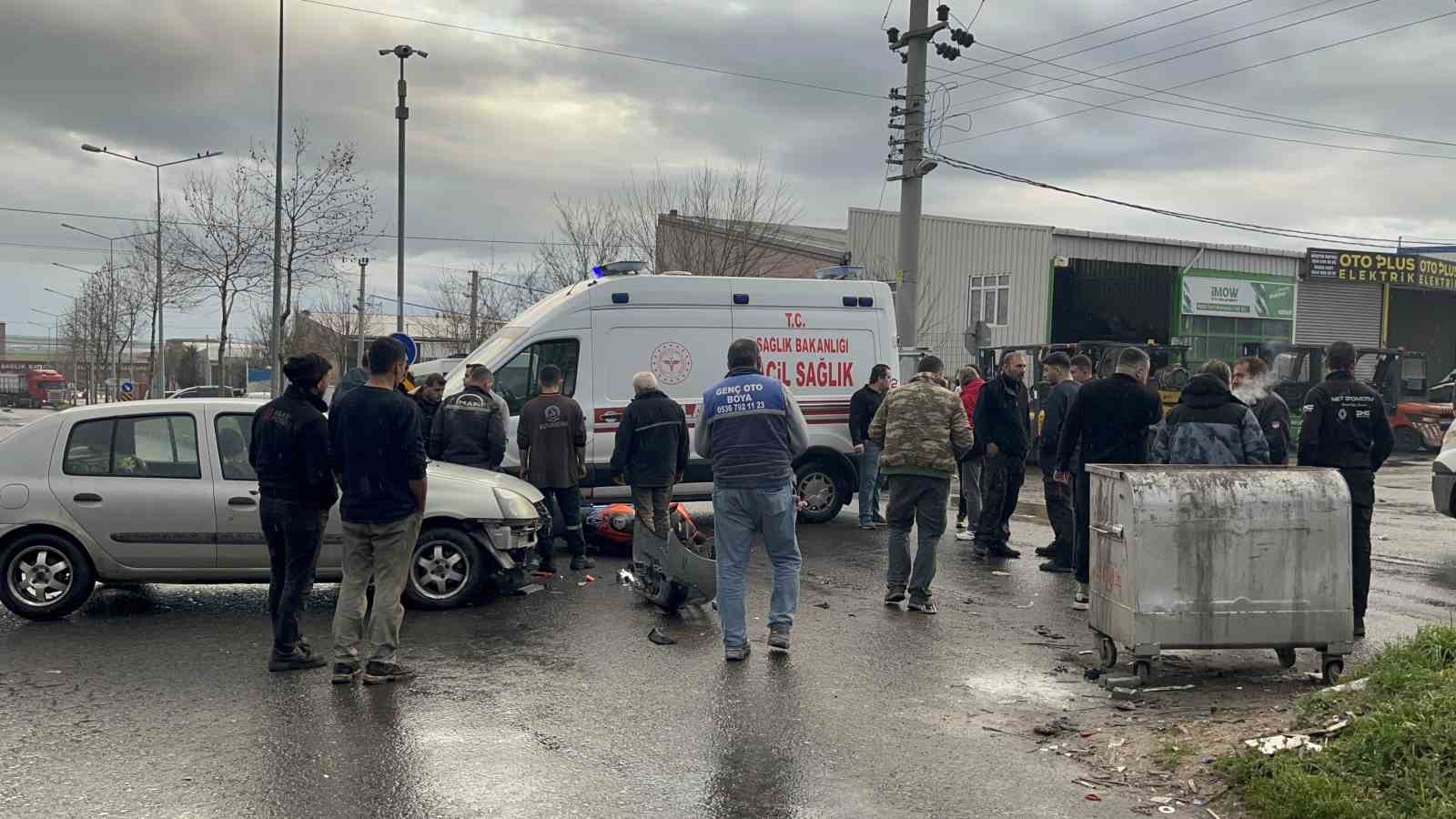 Çorlu’da otomobille çarpışan motosikletli yaralandı: Kaza anı kamerada
