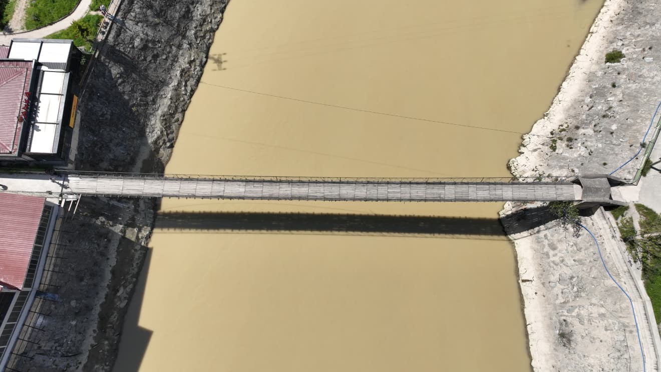 Çoruh Nehri üzerindeki asma köprüler tarihe meydan okuyor
