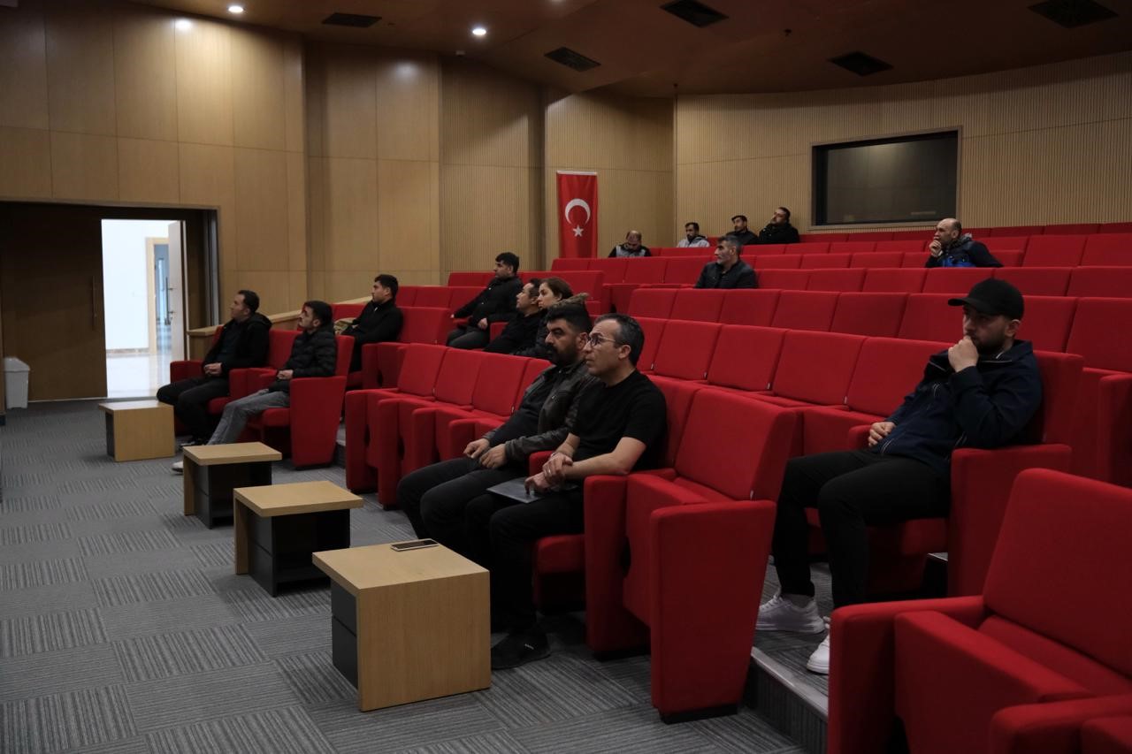 Çorum Belediyesi’nin geçici işçi alımında kura heyecanı
