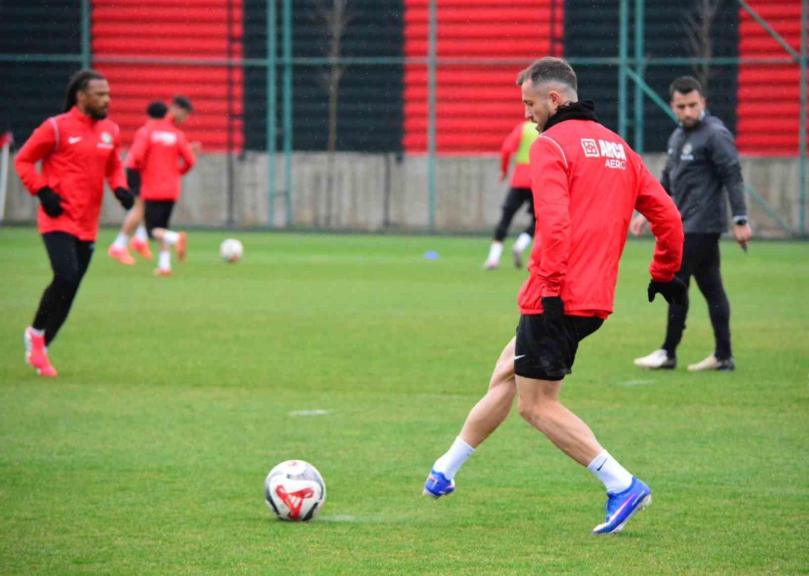 Çorum FK, Iğdır FK’yi yenerek galibiyet serisine devam etmek istiyor
