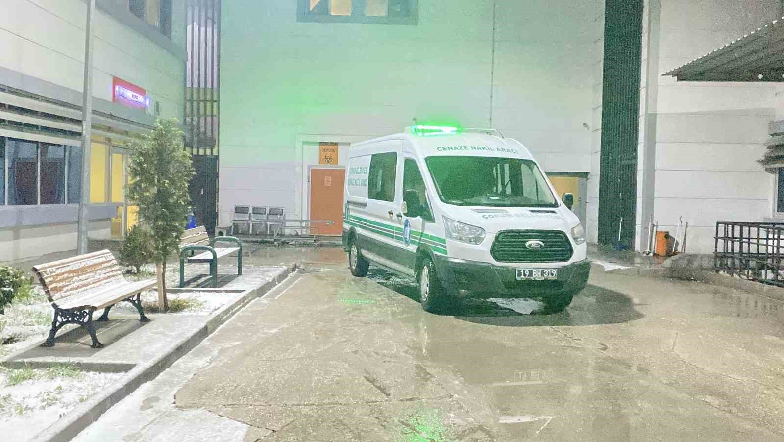 Çorum’da feci olay: Yem karma makinasına düşen işçi hayatını kaybetti
