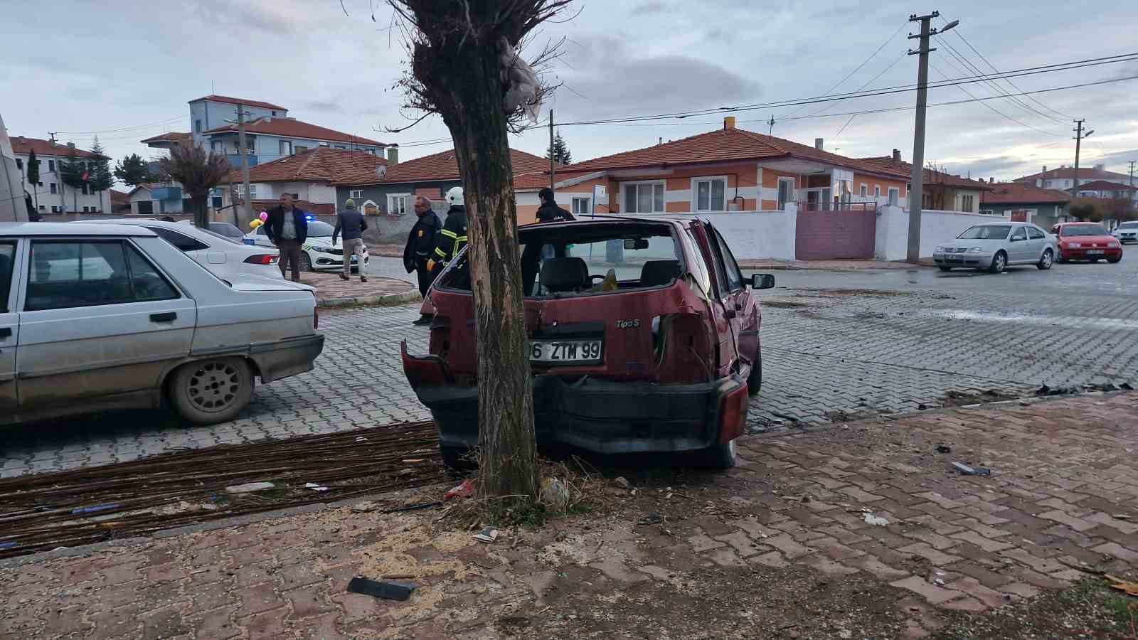 Çorum’da iki otomobil çarpıştı: 1 yaralı
