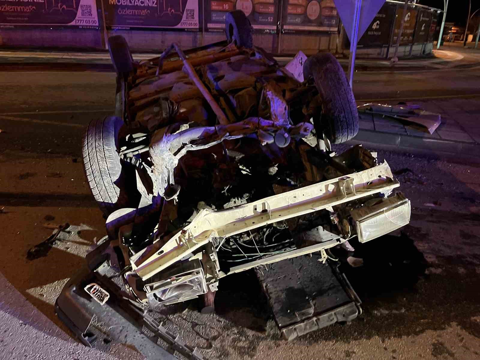 Çorum’da iki otomobil çarpıştı: 1 yaralı
