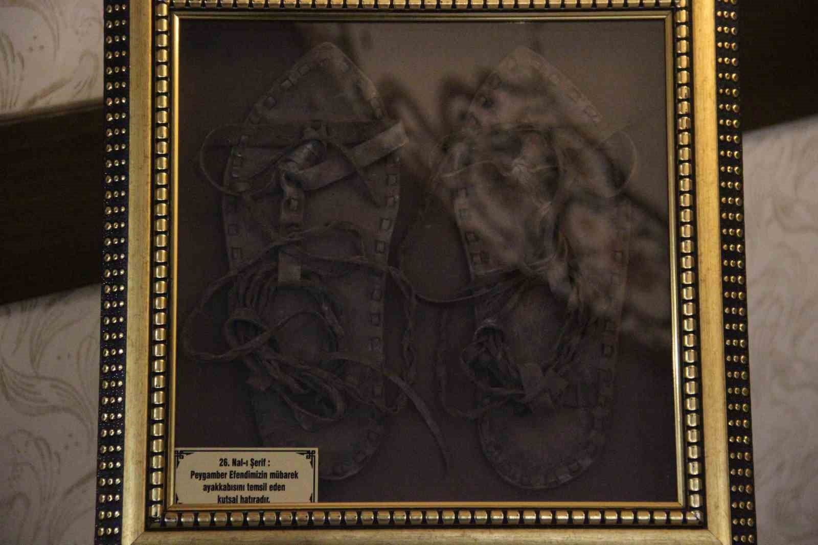 Çorum’da Kadir Gecesi’nde kutsal emanetlere yoğun ilgi
Çorum’da Kadir Gecesi’nde kutsal emanetlere yoğun ilgi