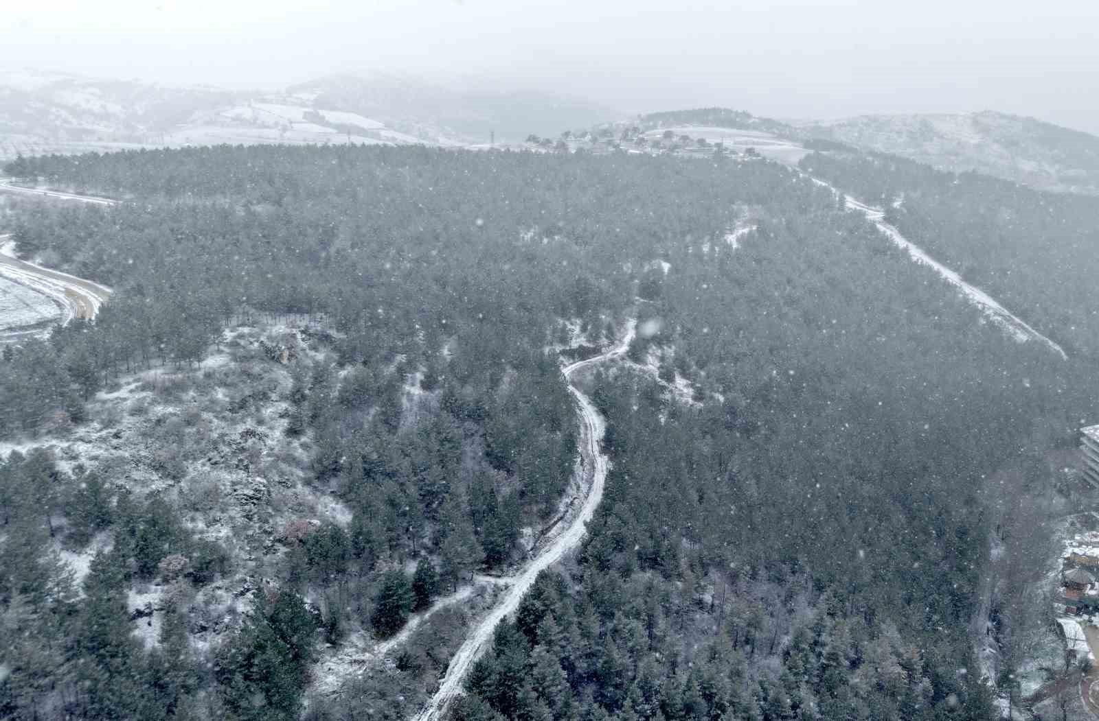 Çorum’da kar yağışı etkili oluyor
