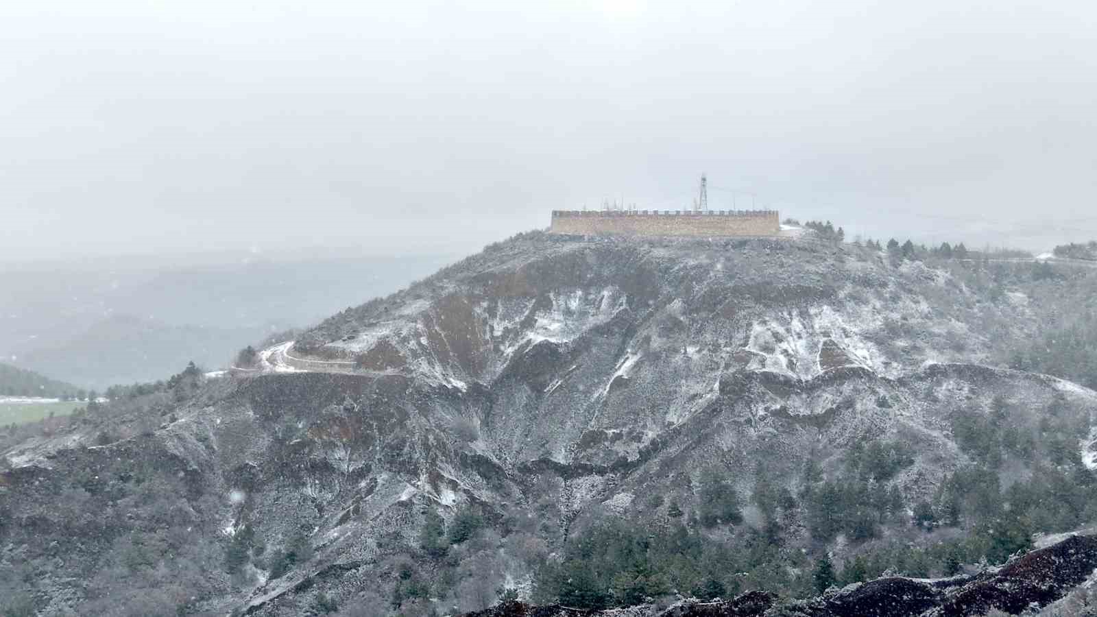 Çorum’da kar yağışı etkili oluyor
