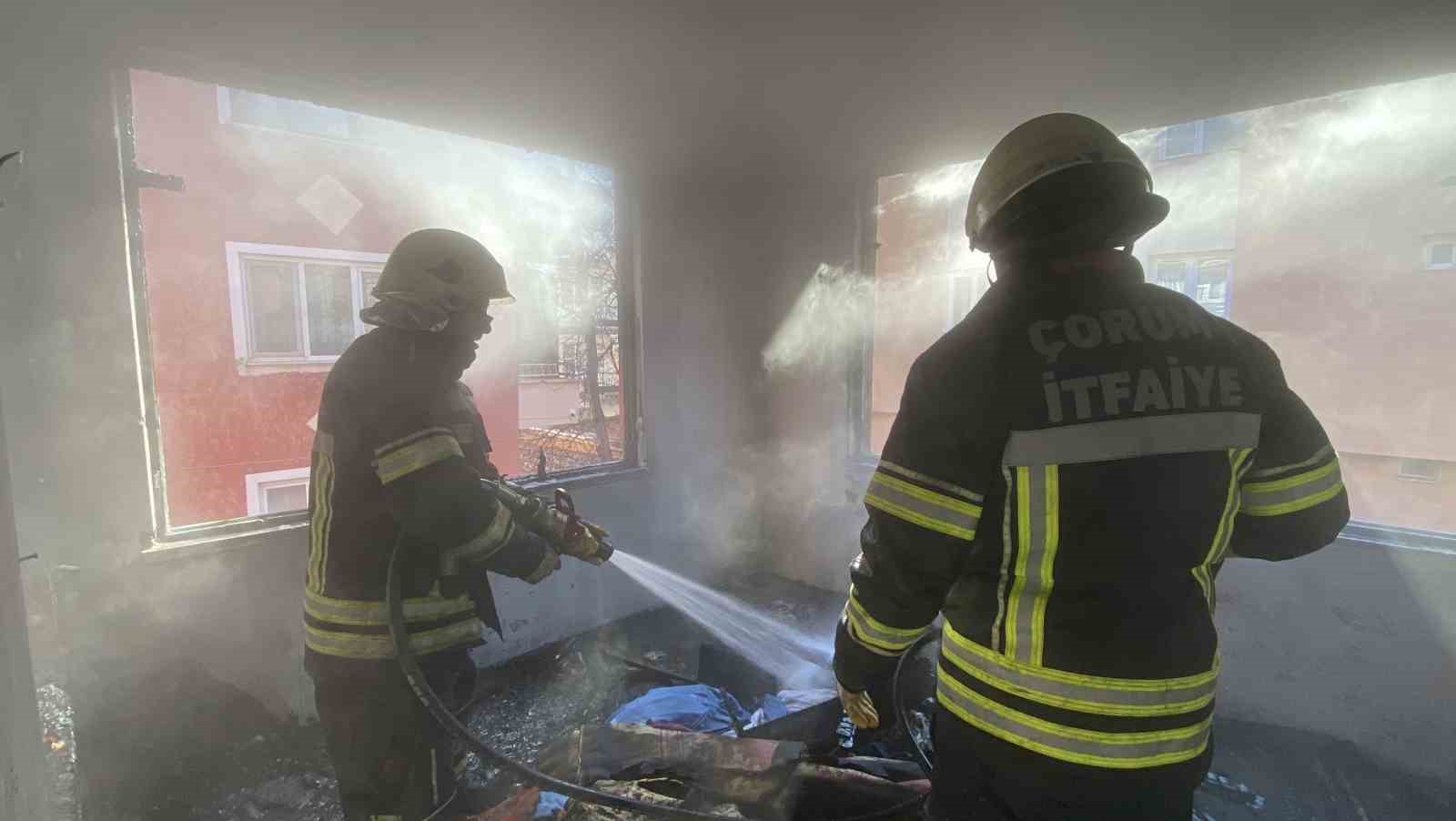 Çorum’da metruk binada korkutan yangın
