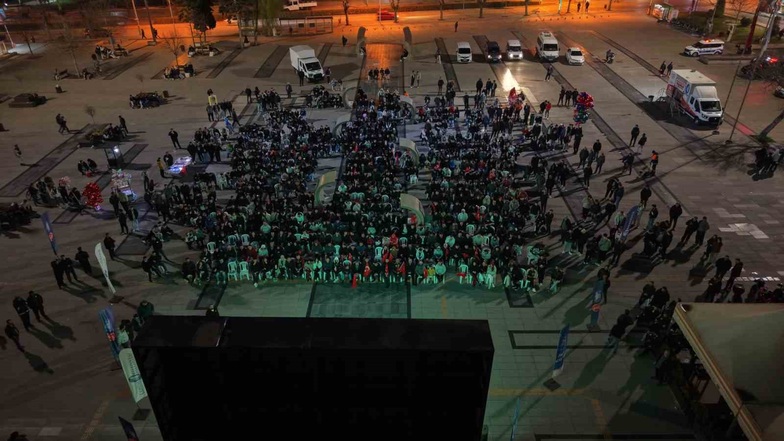 Çorum’da milli maç coşkusu kent meydanında yaşandı
