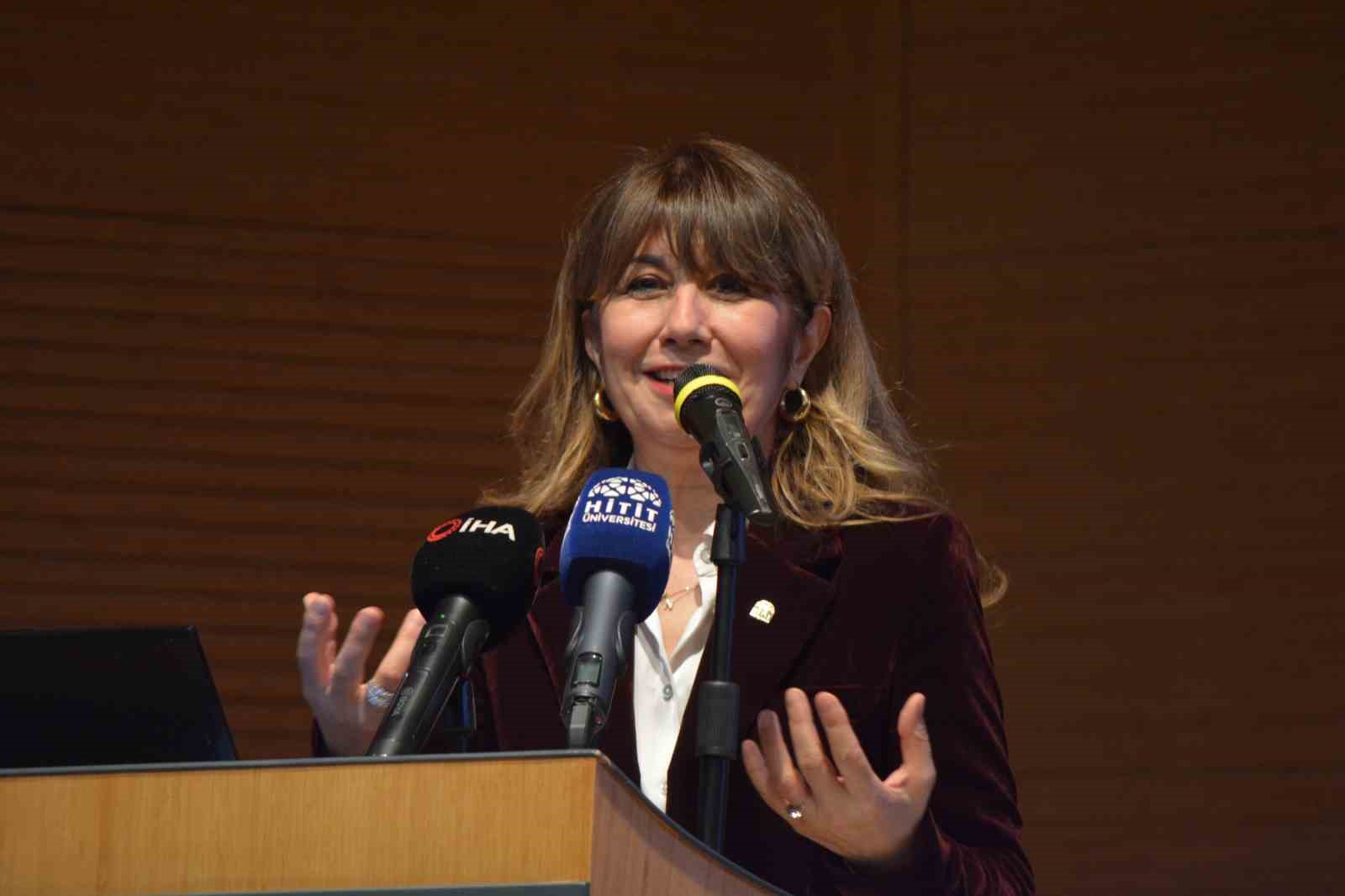 Çorum’da muhtarlara bağımlılıkla mücadele eğitimi
