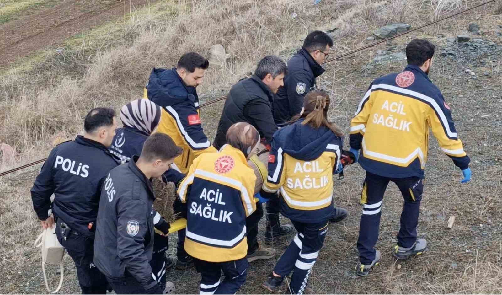 Çorum’da Tofaş şarampole uçtu: 3 yaralı
