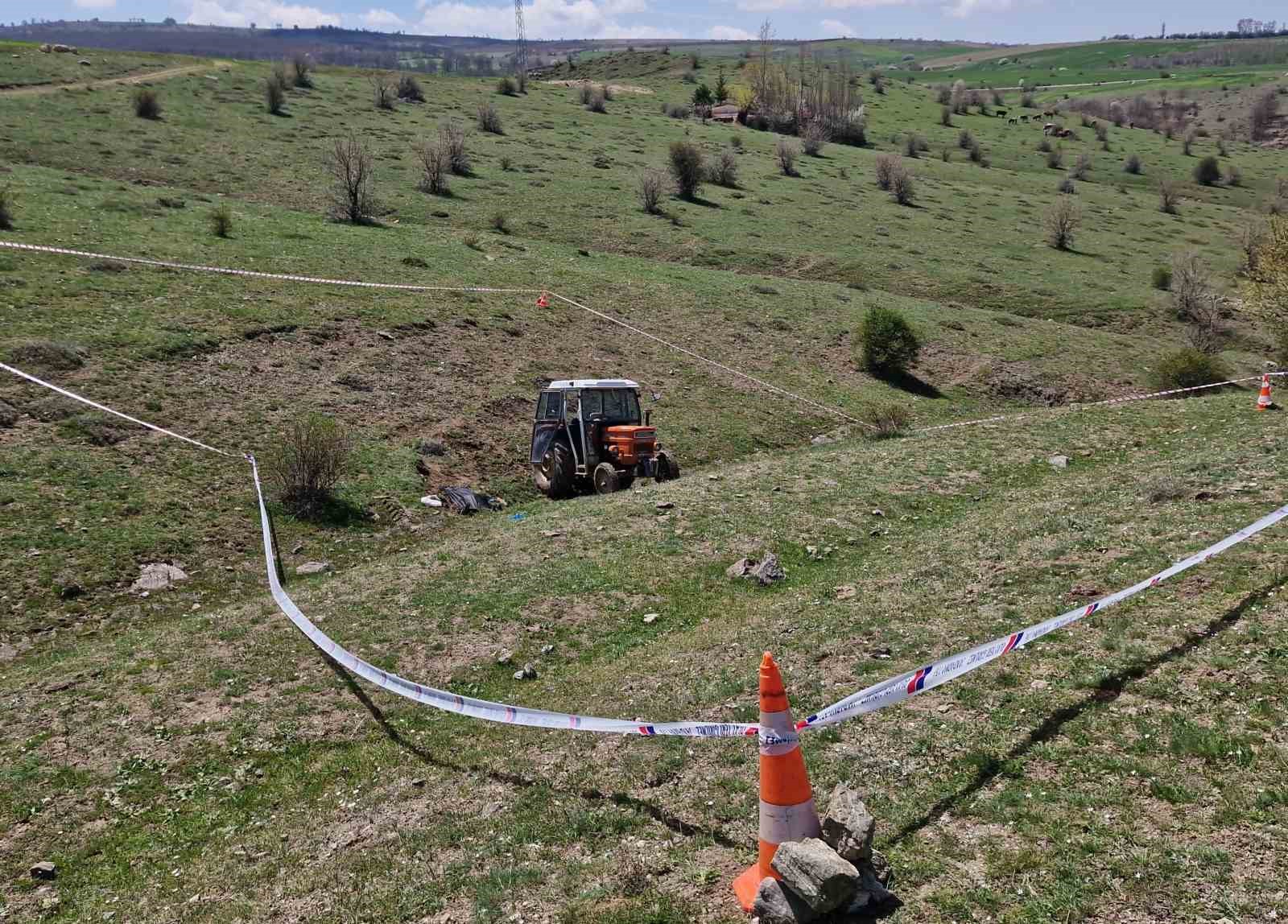 Çorum’da traktör dere yatağına devrildi: 1 ölü, 3 yaralı
