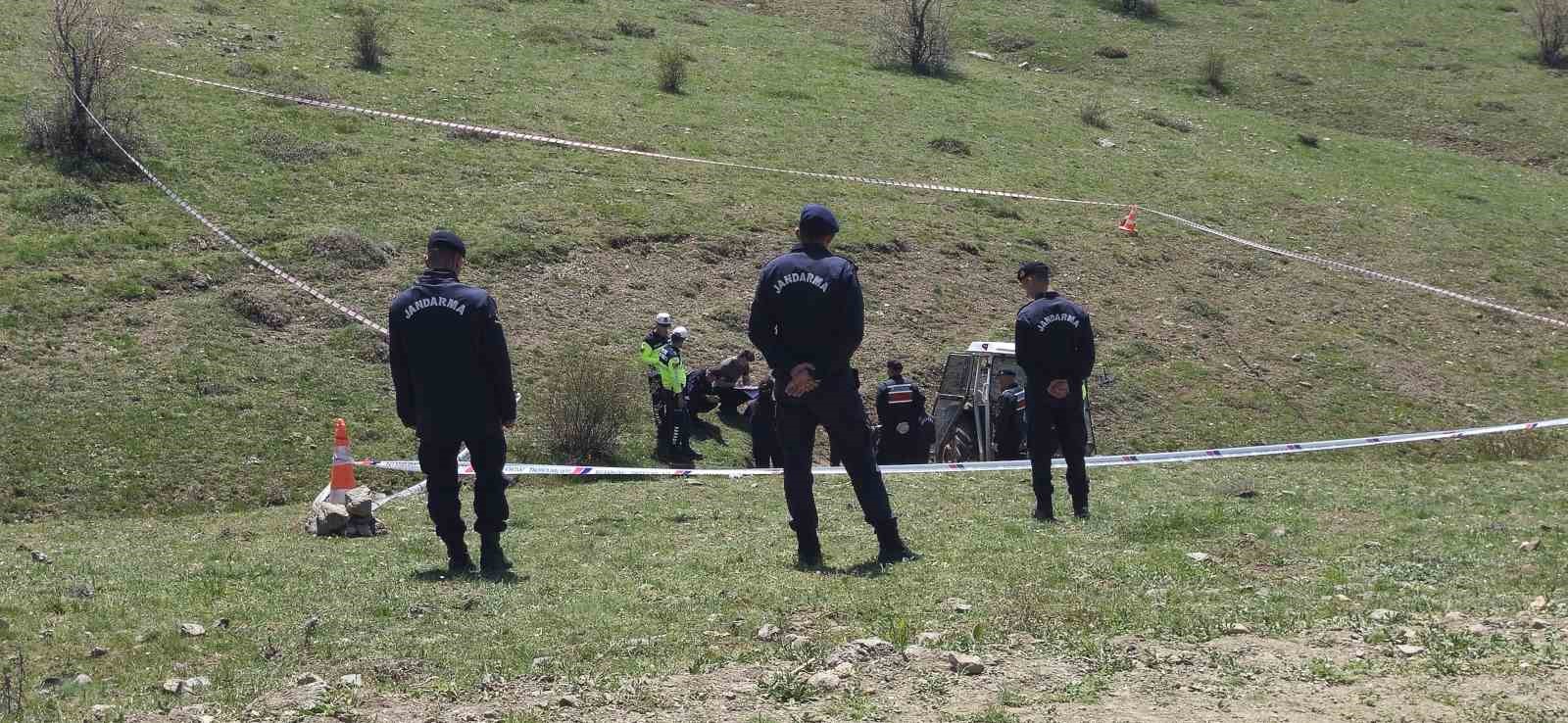 Çorum’da traktör dere yatağına devrildi: 1 ölü, 3 yaralı
