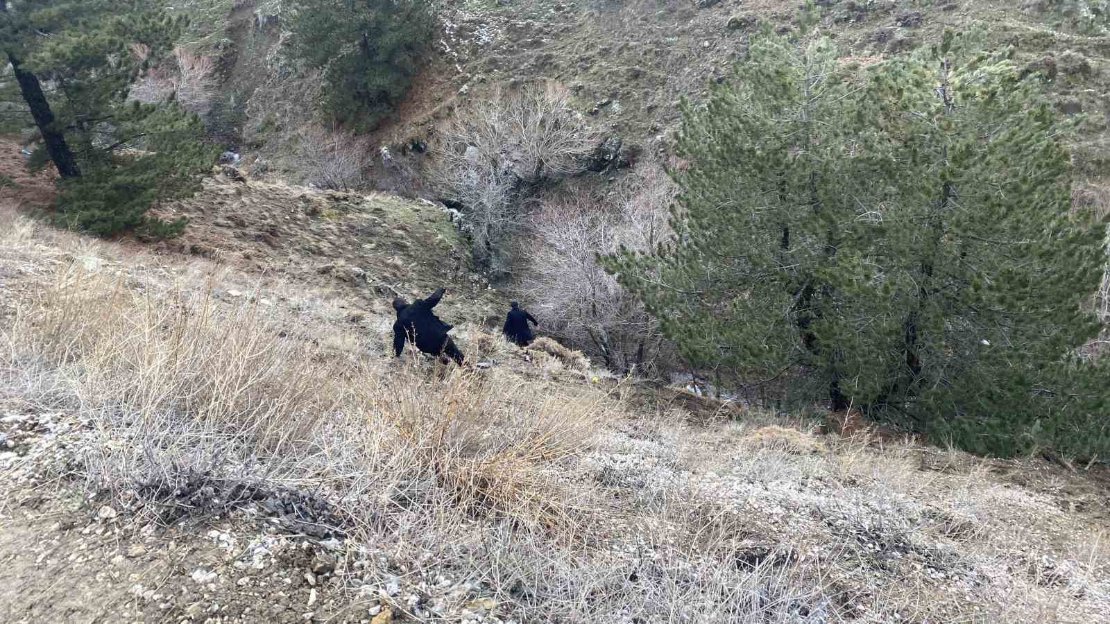 Çorum’da vücudu parçalanarak dere kenarına atılan adamın cansız bedeni morga kaldırıldı
