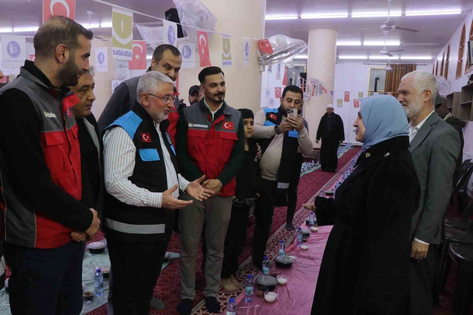 Çorum’dan Suriye’ye gönül köprüsü: Savaşta zarar gören camide günde yüzlerce kişi iftar sofrasında buluşuyor
