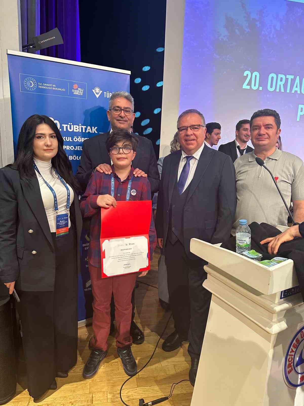 CÜ Vakfı Okulları öğrencisi bölge 3’üncüsü oldu
